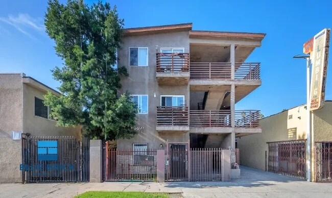 Foto del edificio - 5869 S Figueroa St