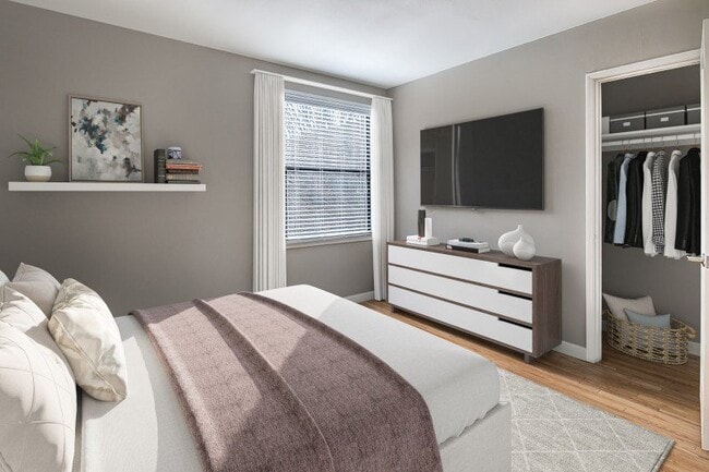 Interior Photo - Lock Vista