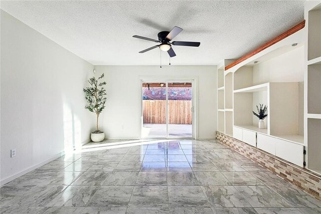 Foto del edificio - 4918 Wabash St