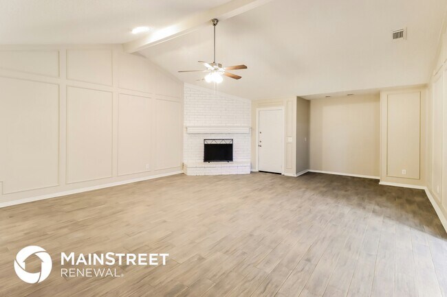 Foto del edificio - 2517 Dove Creek Ln