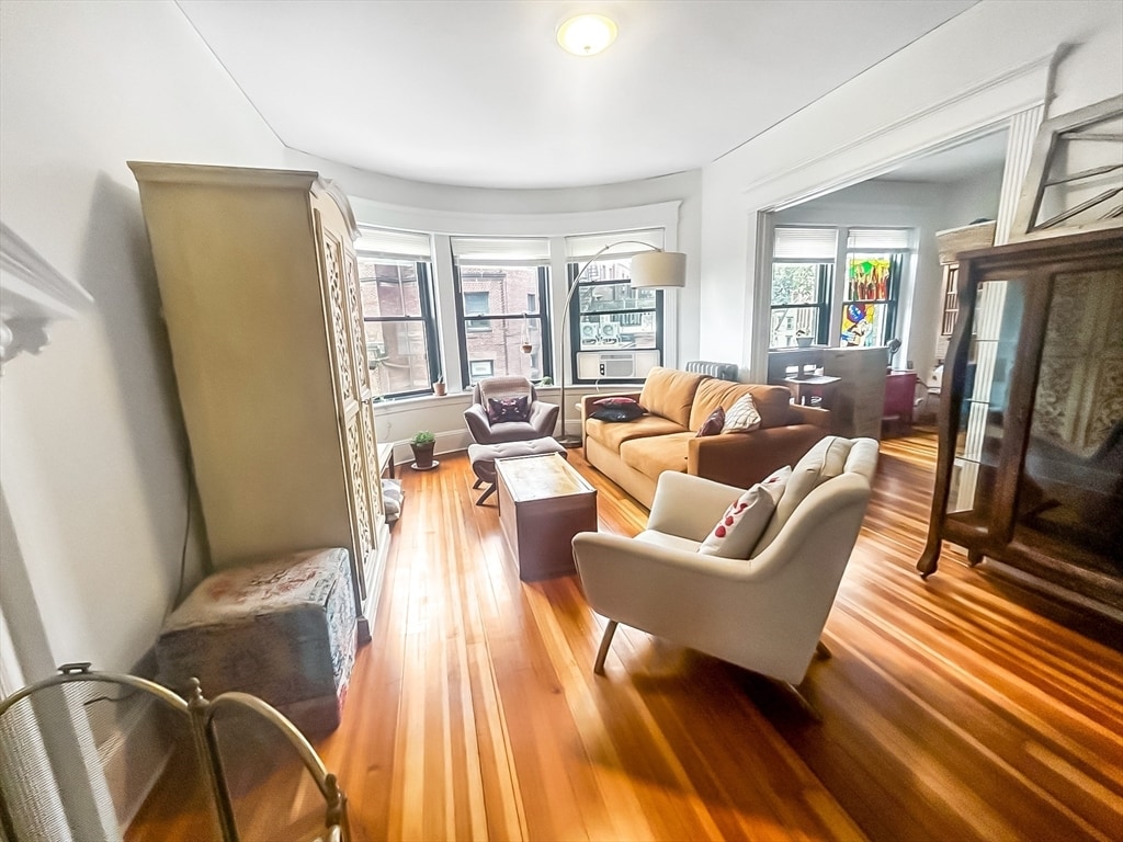 Primary Photo - 20 Winchester St