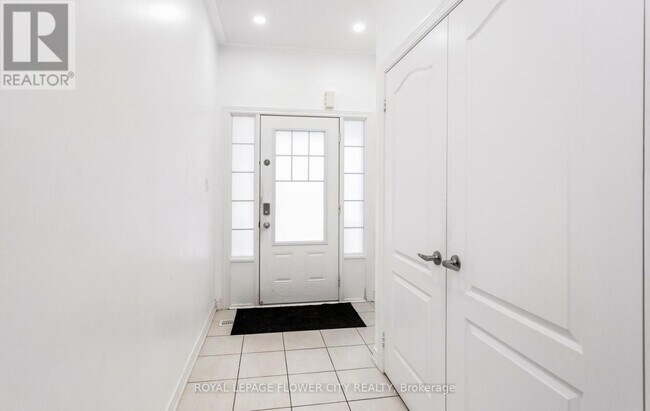 Photo du bâtiment - 106 Lanark Cir