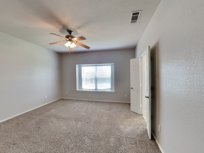 Building Photo - Cozy Home in Summer Creek Ranch! This is a...