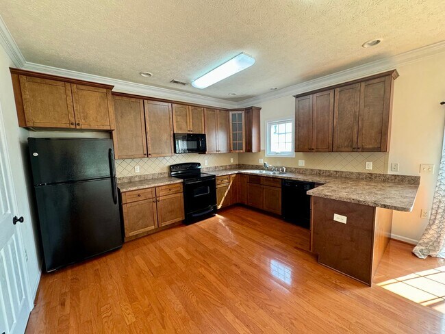 Building Photo - 31 Cantermill Ln