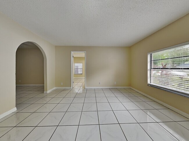 Building Photo - 7325 Winchester Dr