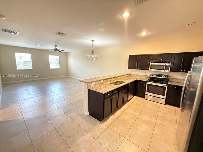 Foto del edificio - 9516 SW 167th Ave