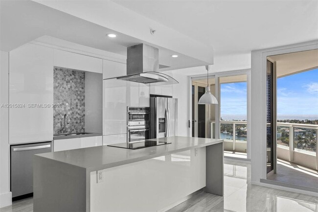 Foto del edificio - 21055 Yacht Club Dr