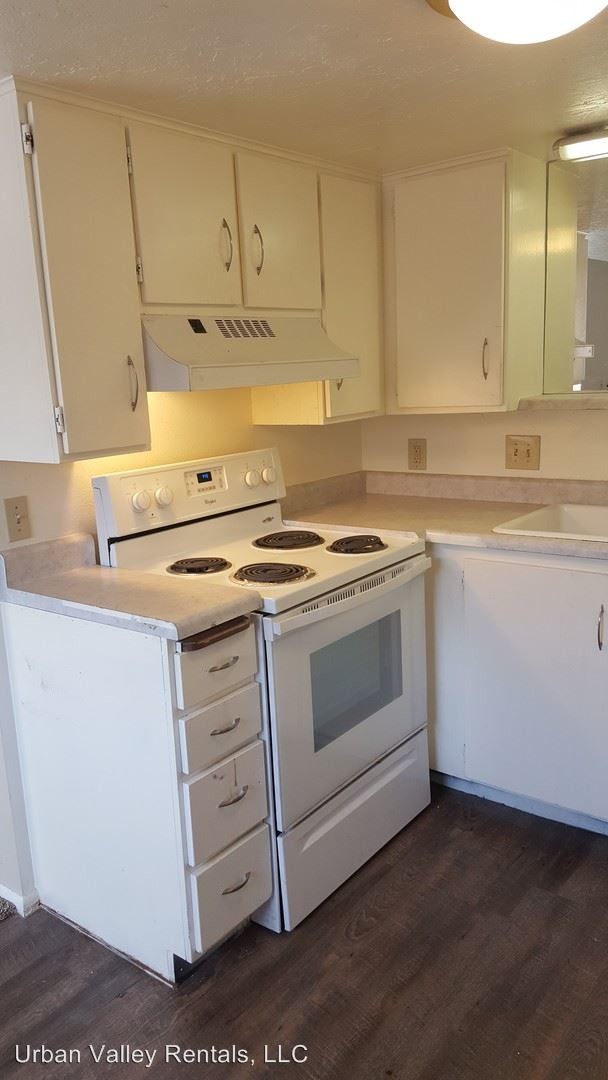 Building Photo - 7113-7115 Terrell Cir
