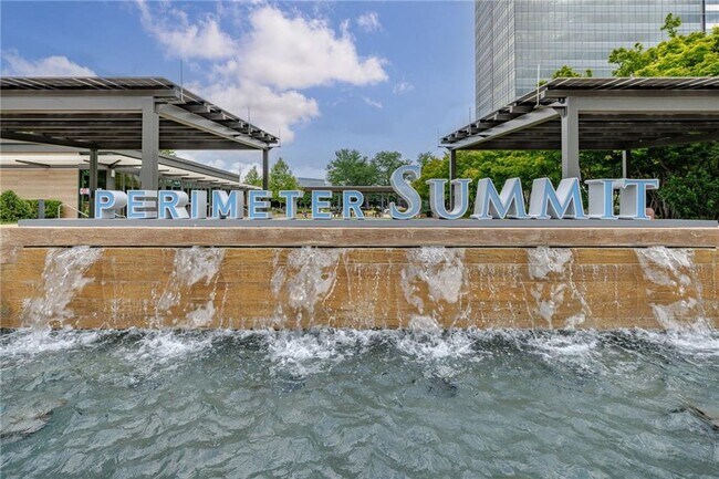Foto del edificio - 10 Perimeter Summit Blvd