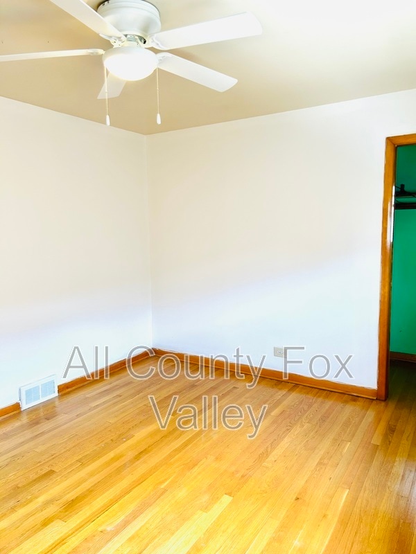 Building Photo - 14518 S Hoxie Ave