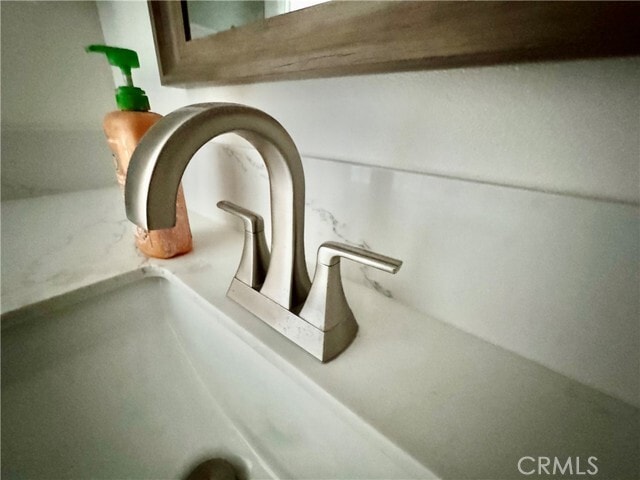 Building Photo - 857 W Edgehill Rd