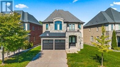 Building Photo - 129 Robert Berry Crescent