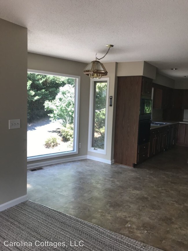 Building Photo - 4 br, 3 bath House - 2320 Golf Club Court