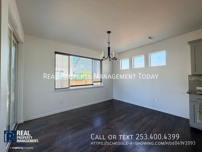 Foto del edificio - 2413 201st St Ct E