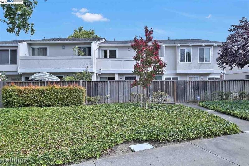 Primary Photo - 3 br, 1.5 bath Townhome - 4059 Lorenzo ter