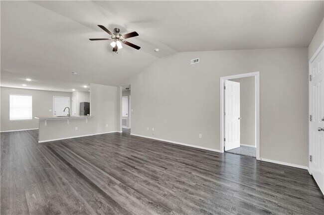 Building Photo - 1731 Hermitage Dr