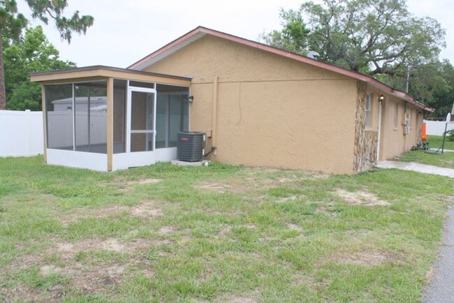 Foto del edificio - Updated 2 bed 1 bath