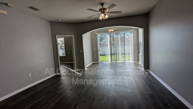 Foto del edificio - 31505 Shaker Cir