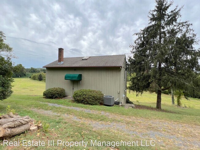 Foto del edificio - 2 br, 2 bath House - 2444 Red Hill Rd