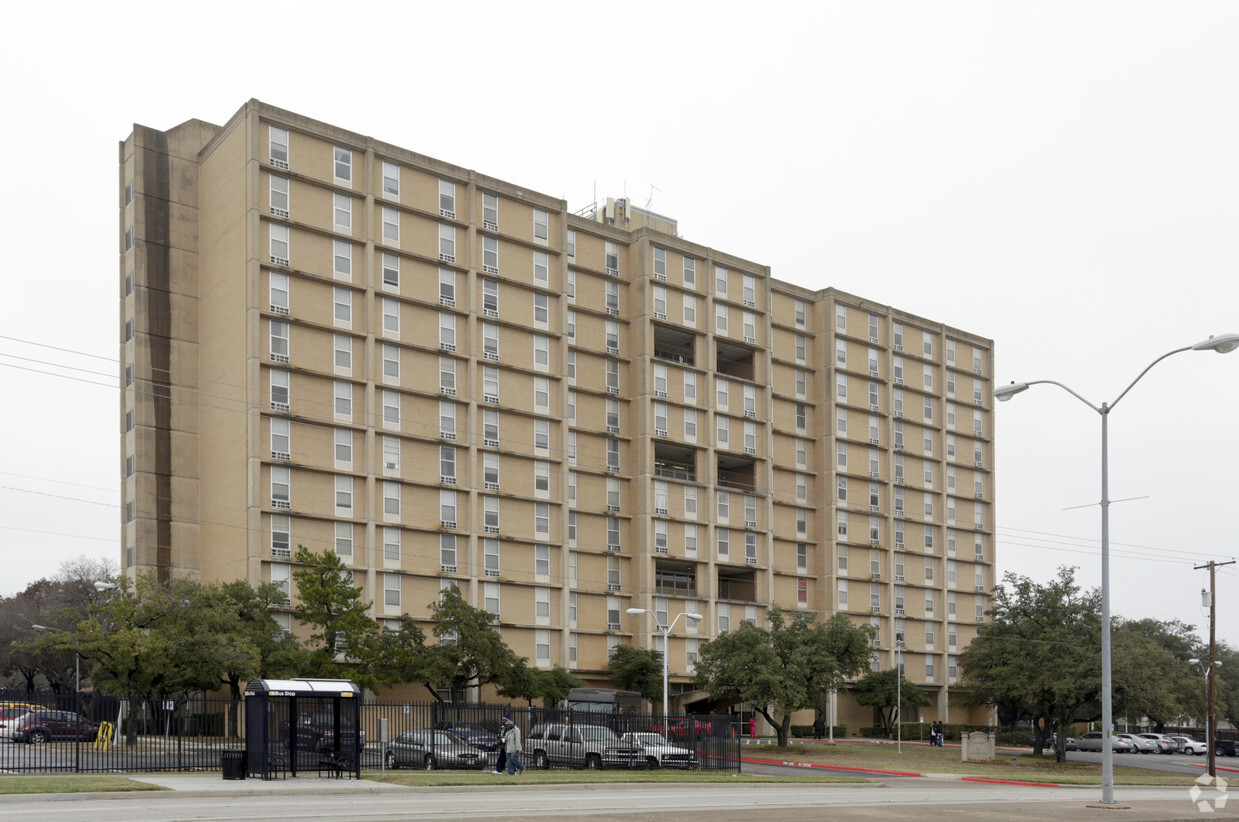 Primary Photo - Cliff Manor Apartments