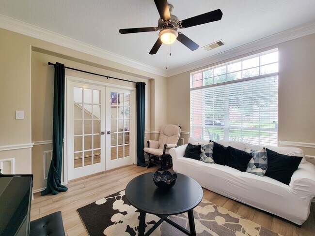 Building Photo - 17615 Forest Haven Trail