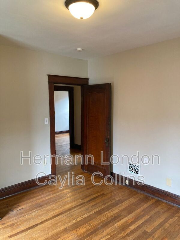 Foto del edificio - 5340 Bancroft Ave