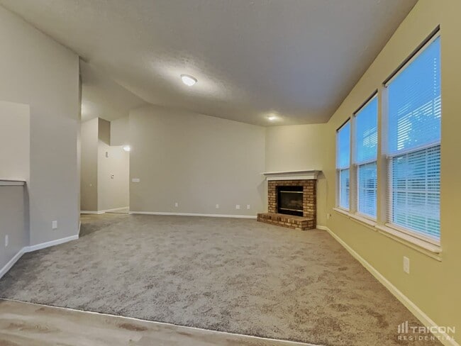 Building Photo - 7733 Wood Stream Dr