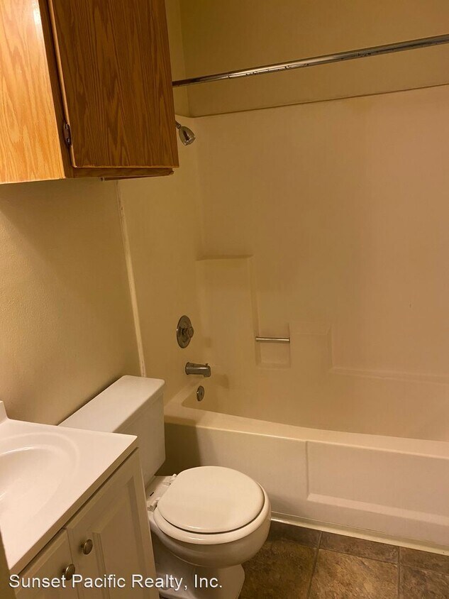 Foto del edificio - 5845-5865 Lauretta St