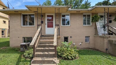 Building Photo - 321 Thorne Ave NE