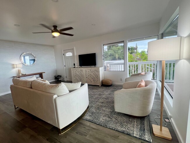 Building Photo - Fully Furnished with Huge Ocean Views in Kona