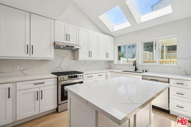 Foto del edificio - 5131 Campo Rd