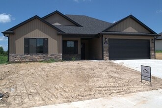 Building Photo - 3121 Pompey Dr