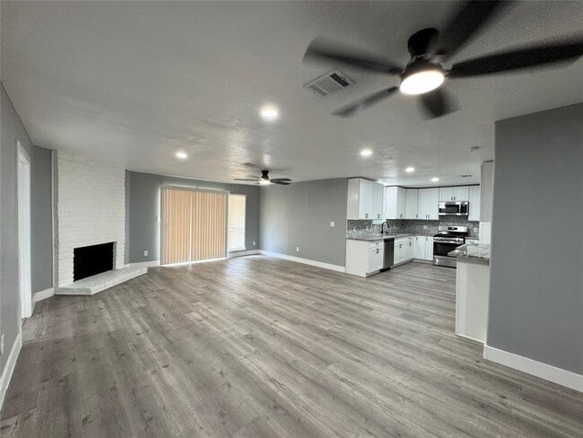 Building Photo - 4122 Dacca Dr