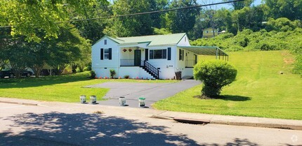 Building Photo - 646 Robertsville Rd