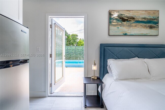 Foto del edificio - 975 SW 10th St