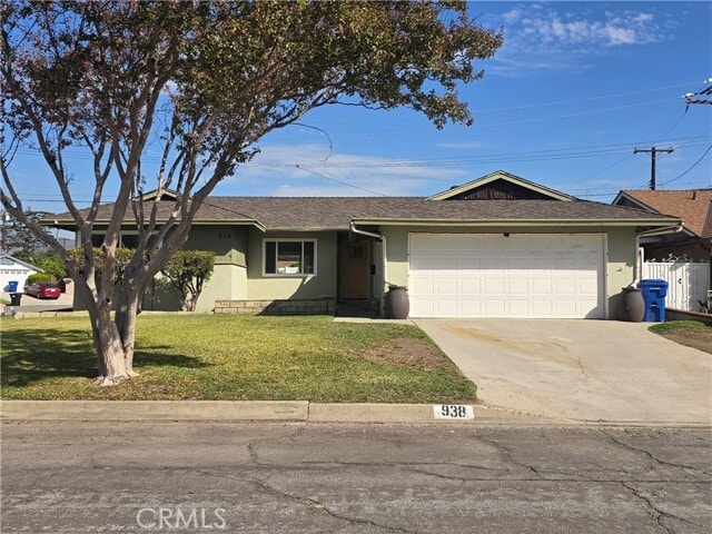 Building Photo - 938 S Fuchsia Ave