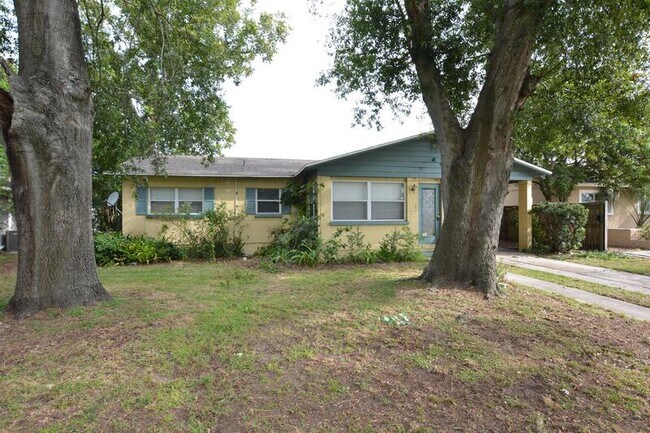 Building Photo - 1712 Mockingbird Ln