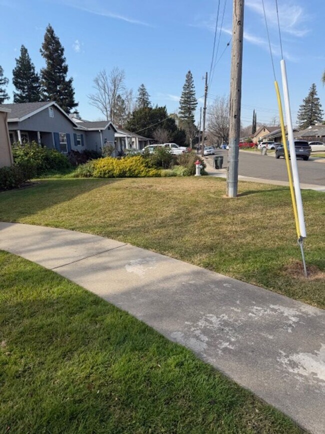 Foto del edificio - Charming 3-Bedroom Home on a Corner Lot