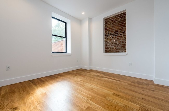 Foto del edificio - 724 5th Ave