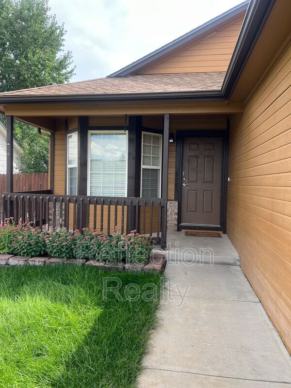 Building Photo - 5078 Pathfinder Dr