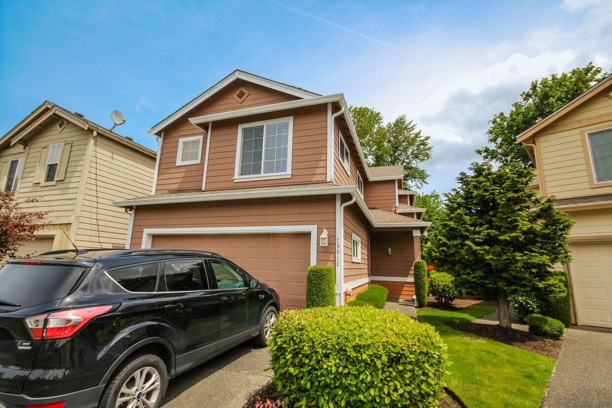 Foto principal - Lovely 3 Bedroom Auburn Condo