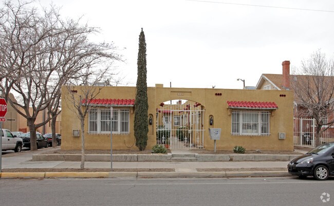 Building Photo - 123 Edith Blvd SE
