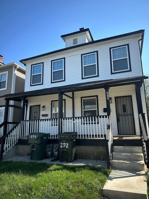Primary Photo - 270-272 S Yale Ave