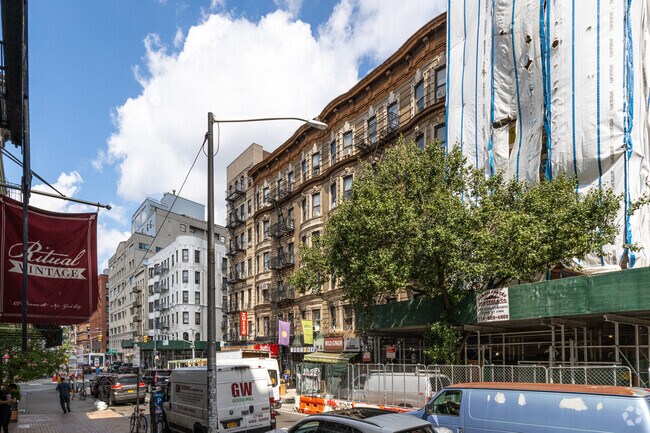 Foto del edificio - 380-386 Broome St
