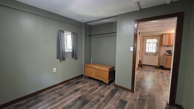 Foto del edificio - 14690 W Pine Lake Rd