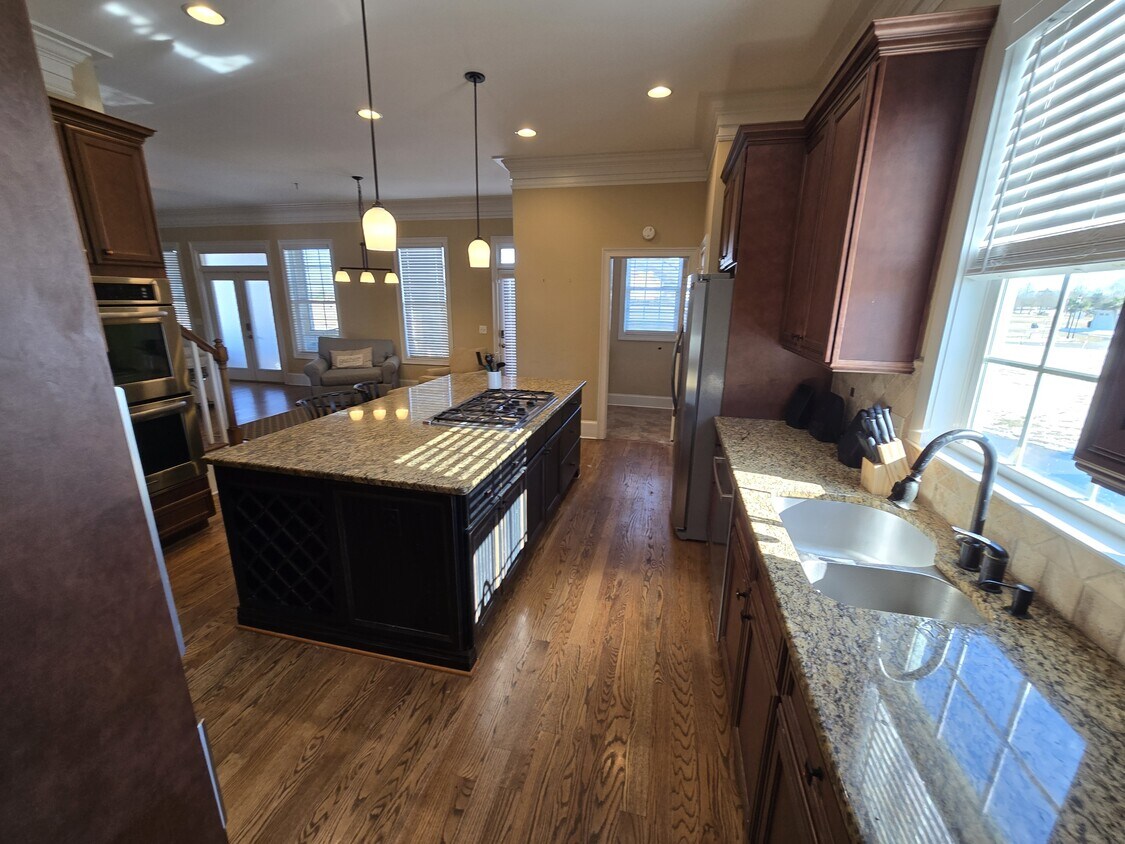 Foto principal - 102 Reserve Cir