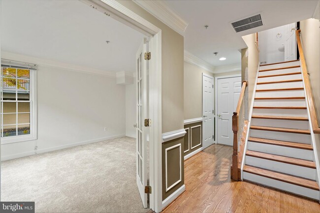 Building Photo - 8818 Hunting Lodge Ct