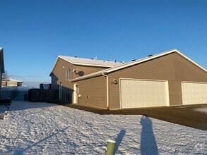 Building Photo - 2570 Amber Valley Ct