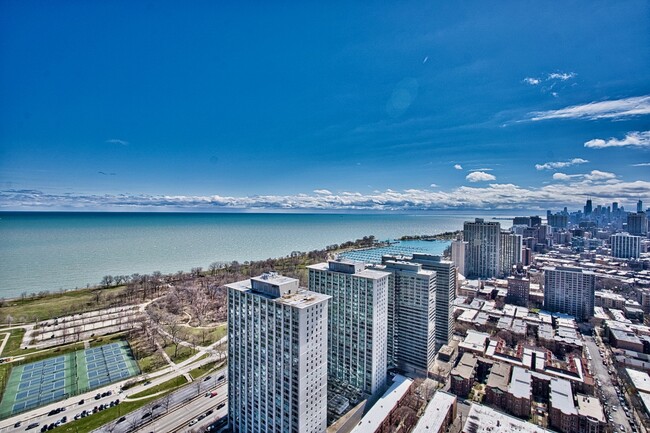 Foto del edificio - 3660 N Lake Shore Dr