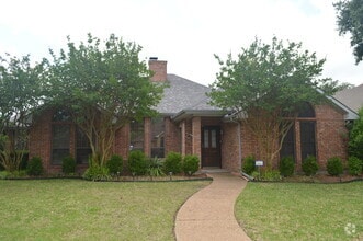 Building Photo - 2522 Belmeade Dr